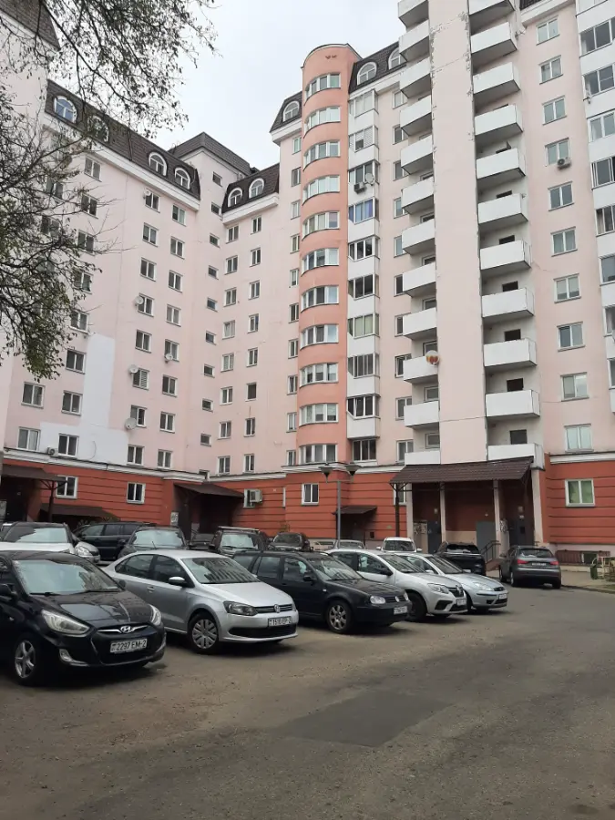 4-х комнатная КВАРТИРА в ЦЕНТРЕ города с ДИЗАЙНЕРСКИМ РЕМОНТОМ — фото 44