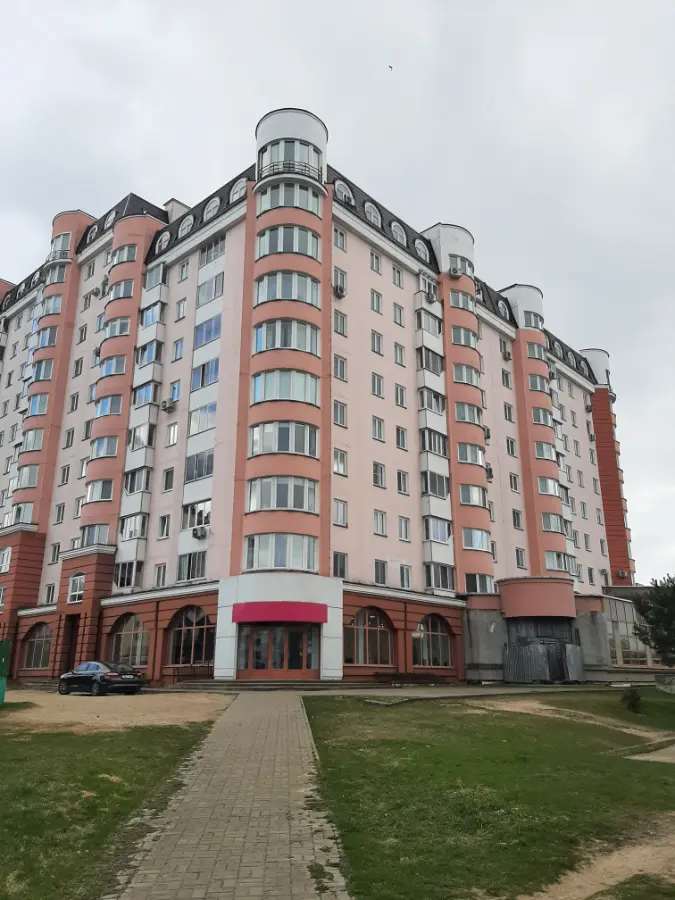 4-х комнатная КВАРТИРА в ЦЕНТРЕ города с ДИЗАЙНЕРСКИМ РЕМОНТОМ — фото 7