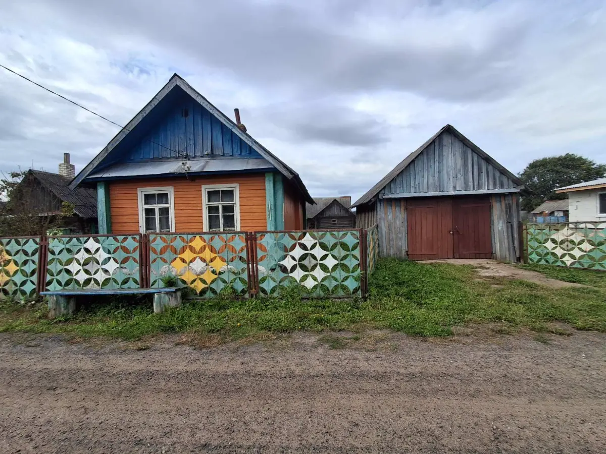 Дом в лесной д.Нивное,Налибок. пуща,выход на озеро с участка,83 км от МКАД,рядом вся инфра,вода,газ — фото 1