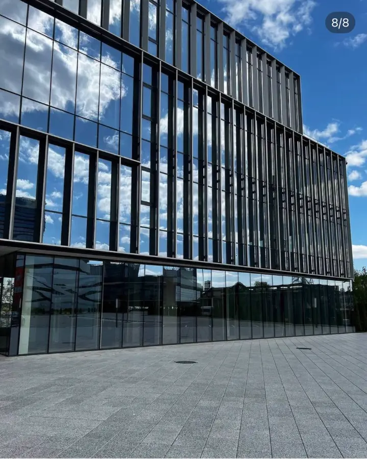 Сдаётся премиальный офис 338,6 м², БЦ «Helen & Valery Plaza», панорамный вид на парк и водохранилище