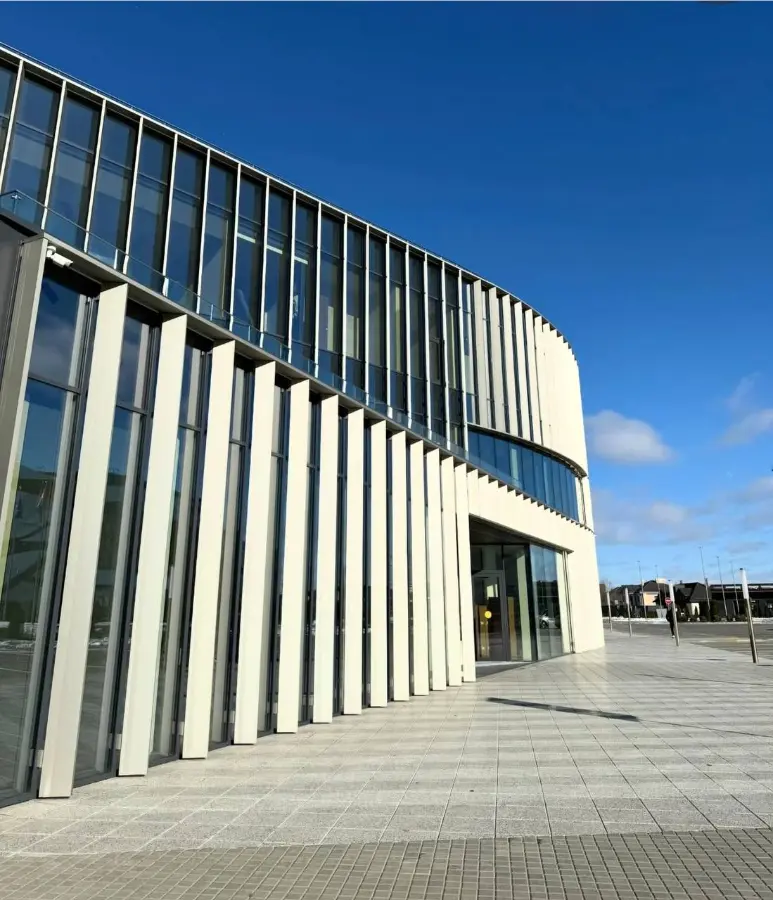 Сдаётся премиальный офис 338,6 м², БЦ «Helen & Valery Plaza», панорамный вид на парк и водохранилище — фото 3