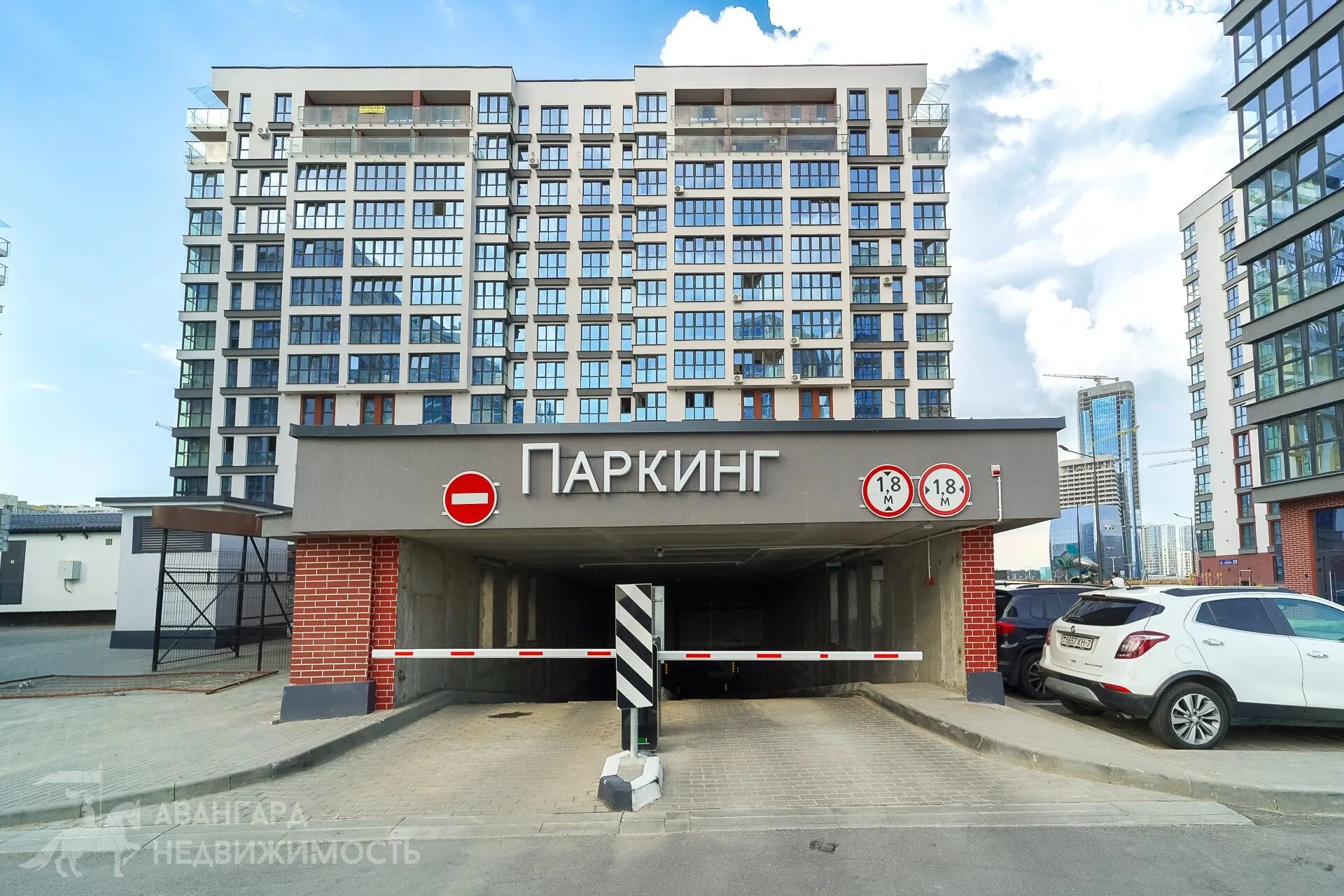  3 комнат. 13 этаж