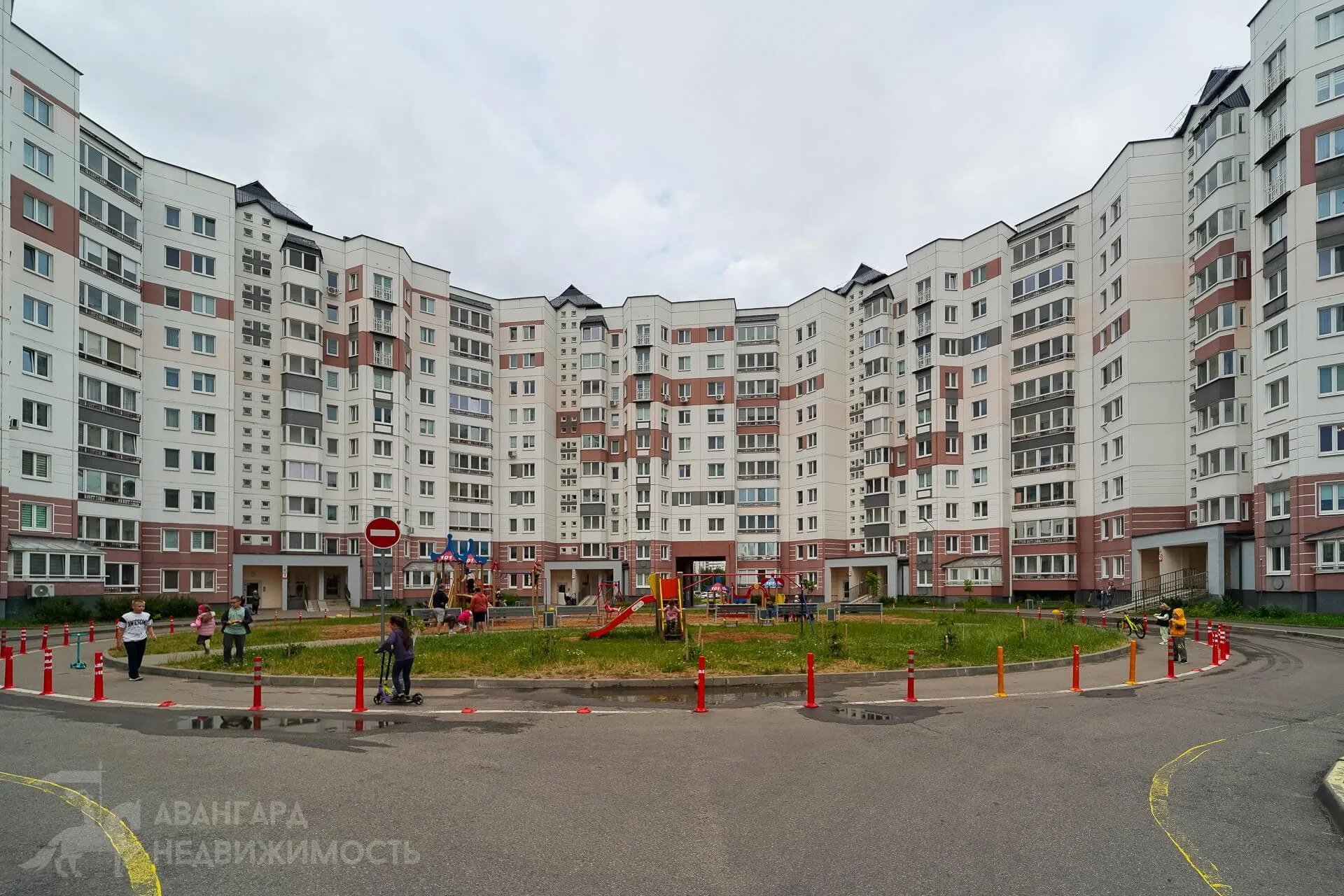  3 комнат. 10 этаж